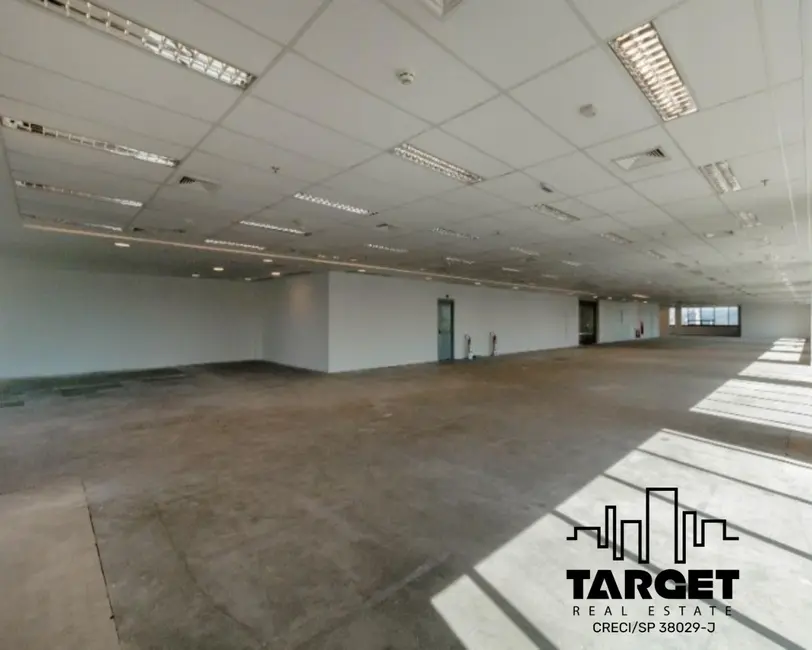 Foto 8 de Loja à venda, 880m2 em Barueri - SP