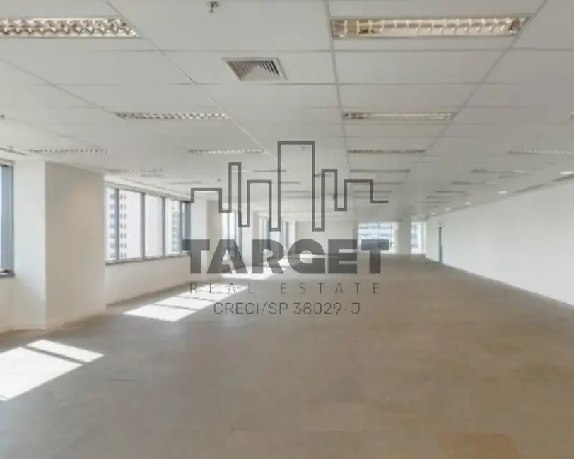 Foto 8 de Loja à venda, 1735m2 em Barueri - SP