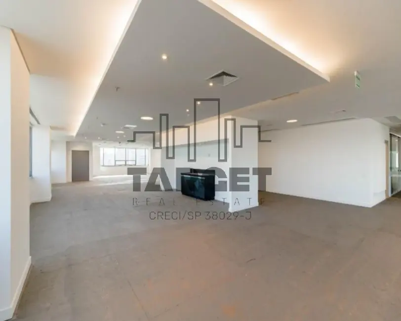 Foto 2 de Loja à venda, 1735m2 em Barueri - SP