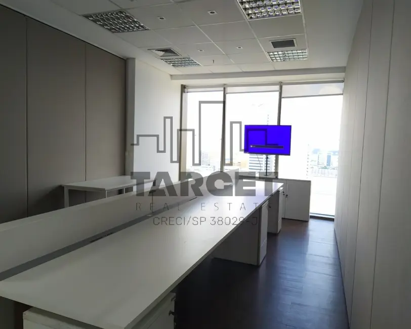 Loja à venda e para alugar, 1330m2 em Barueri - SP - imagem 9 Foto 9 de Loja à venda e para alugar, 1330m2 em Barueri - SP