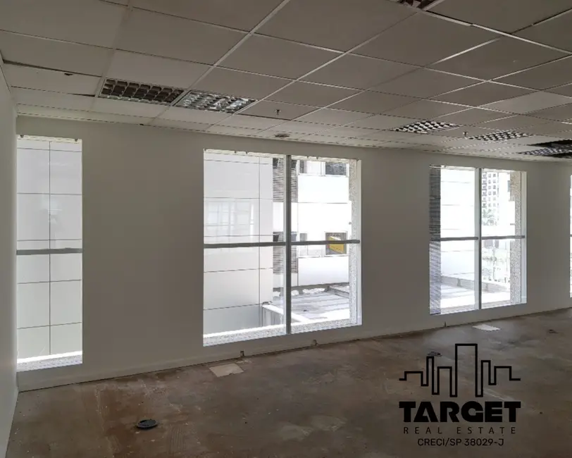 Foto 2 de Loja para alugar, 471m2 em Vila Olímpia, São Paulo - SP