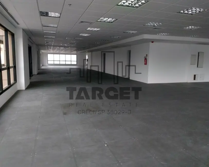 Loja para alugar, 678m2 em Barueri - SP - imagem 3 Foto 3 de Loja para alugar, 678m2 em Barueri - SP