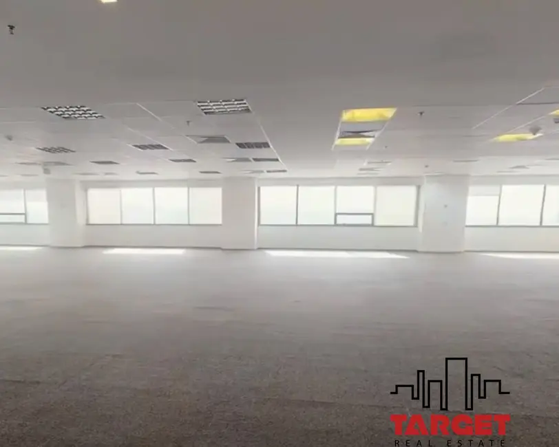 Loja à venda e para alugar, 2200m2 em Tamboré, Barueri - SP - imagem 3 Foto 3 de Loja à venda e para alugar, 2200m2 em Tamboré, Barueri - SP