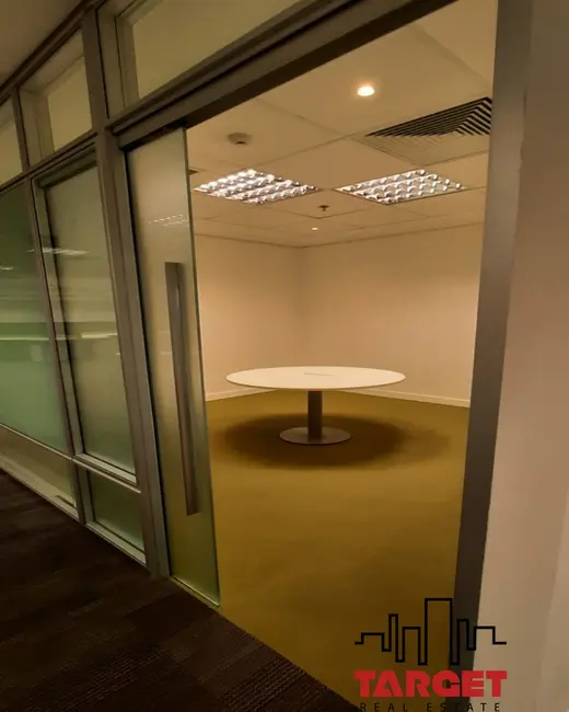 Loja à venda e para alugar, 700m2 em Tamboré, Barueri - SP - imagem 8 Foto 8 de Loja à venda e para alugar, 700m2 em Tamboré, Barueri - SP