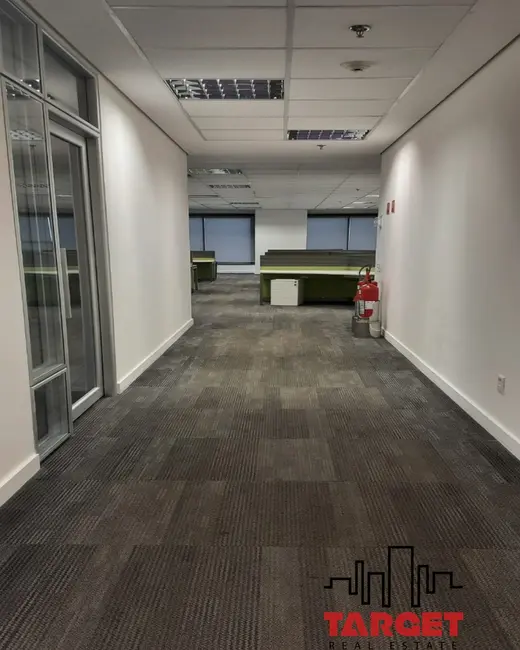 Loja à venda e para alugar, 700m2 em Tamboré, Barueri - SP - imagem 4 Foto 4 de Loja à venda e para alugar, 700m2 em Tamboré, Barueri - SP