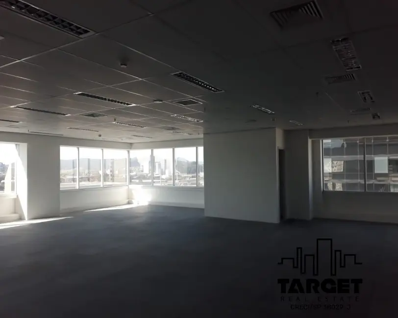 Loja à venda e para alugar, 960m2 em Alphaville Industrial, Barueri - SP - imagem 6 Foto 6 de Loja à venda e para alugar, 960m2 em Alphaville Industrial, Barueri - SP