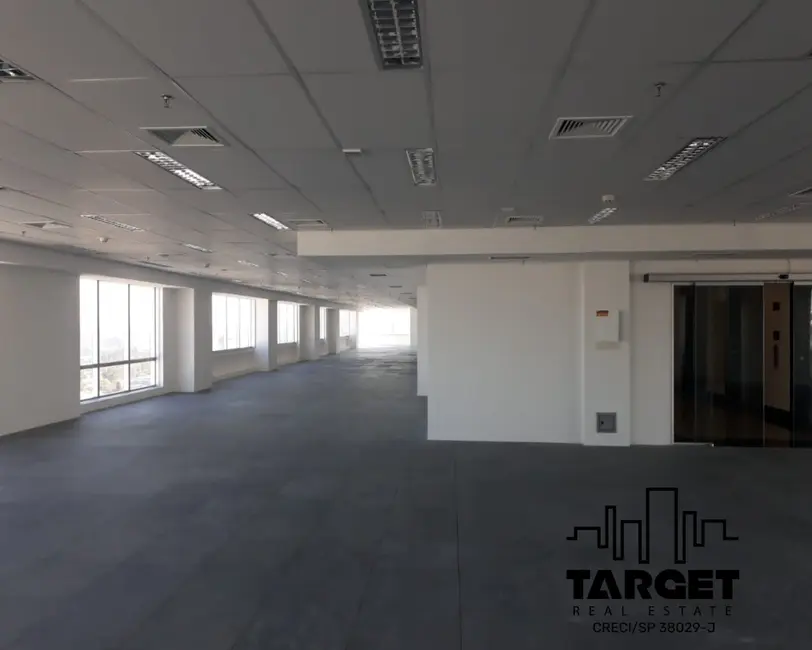 Loja à venda e para alugar, 960m2 em Alphaville Industrial, Barueri - SP - imagem 5 Foto 5 de Loja à venda e para alugar, 960m2 em Alphaville Industrial, Barueri - SP