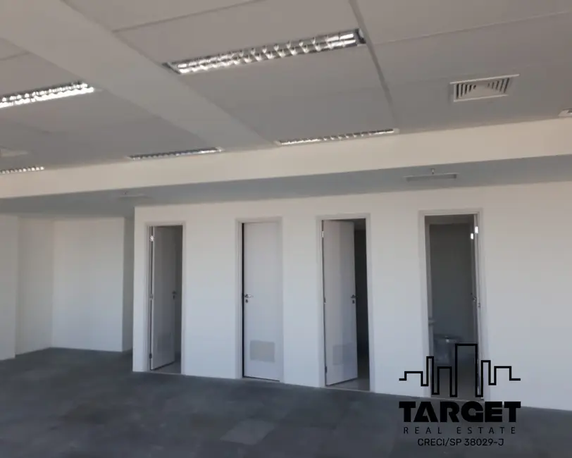 Loja à venda e para alugar, 960m2 em Alphaville Industrial, Barueri - SP - imagem 8 Foto 8 de Loja à venda e para alugar, 960m2 em Alphaville Industrial, Barueri - SP