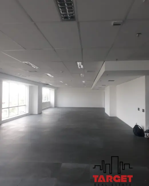 Loja à venda e para alugar, 485m2 em Barueri - SP - imagem 7 Foto 7 de Loja à venda e para alugar, 485m2 em Barueri - SP