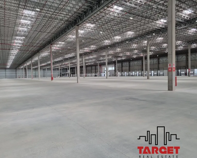 Armazém / Galpão à venda e para alugar, 6700m2 em Área Rural de Cajamar, Cajamar - SP - imagem 8 Foto 8 de Armazém / Galpão à venda e para alugar, 6700m2 em Área Rural de Cajamar, Cajamar - SP