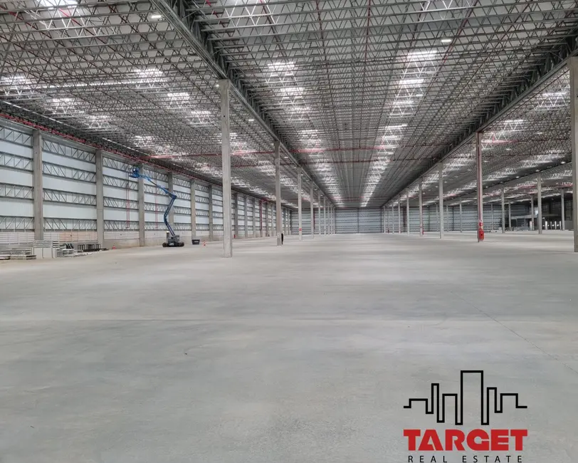 Armazém / Galpão à venda e para alugar, 6700m2 em Área Rural de Cajamar, Cajamar - SP - imagem 6 Foto 6 de Armazém / Galpão à venda e para alugar, 6700m2 em Área Rural de Cajamar, Cajamar - SP