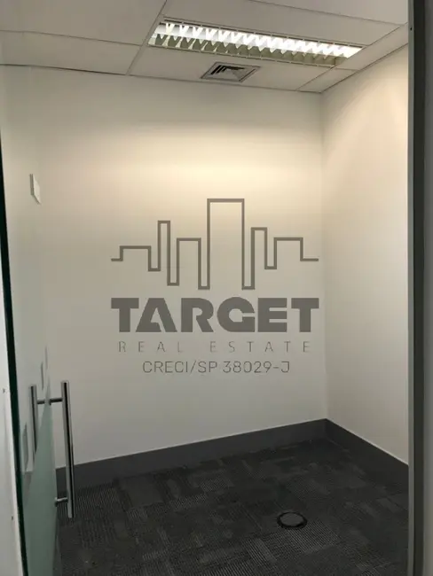 Loja para alugar, 680m2 em Barueri - SP - imagem 9 Foto 9 de Loja para alugar, 680m2 em Barueri - SP