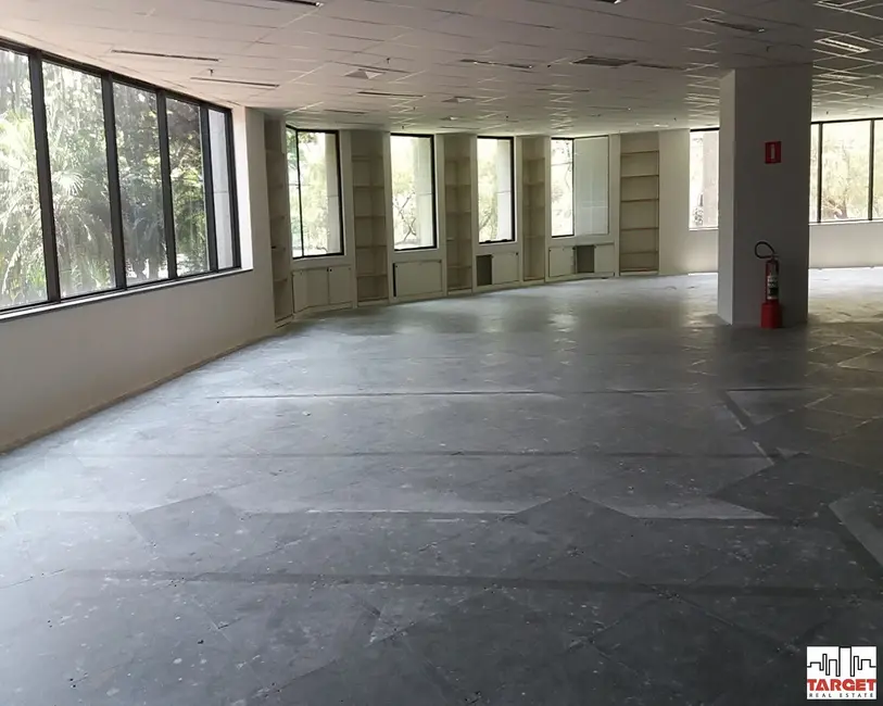 Loja à venda e para alugar, 737m2 em São Paulo - SP - imagem 1 Foto 1 de Loja à venda e para alugar, 737m2 em São Paulo - SP