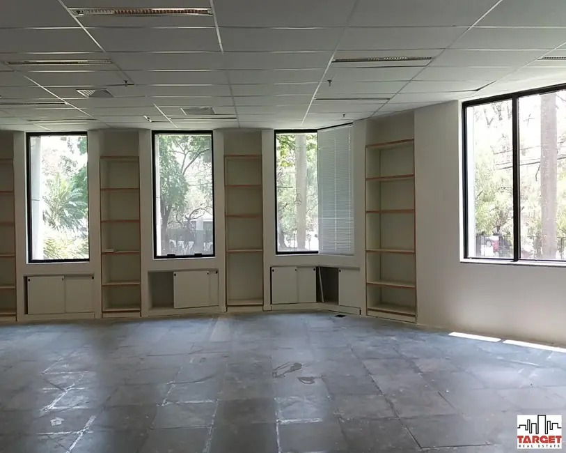 Loja à venda e para alugar, 737m2 em São Paulo - SP - imagem 3 Foto 3 de Loja à venda e para alugar, 737m2 em São Paulo - SP