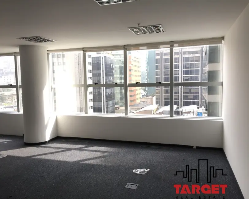 Loja à venda e para alugar, 770m2 em Vila Olímpia, São Paulo - SP - imagem 4 Foto 4 de Loja à venda e para alugar, 770m2 em Vila Olímpia, São Paulo - SP