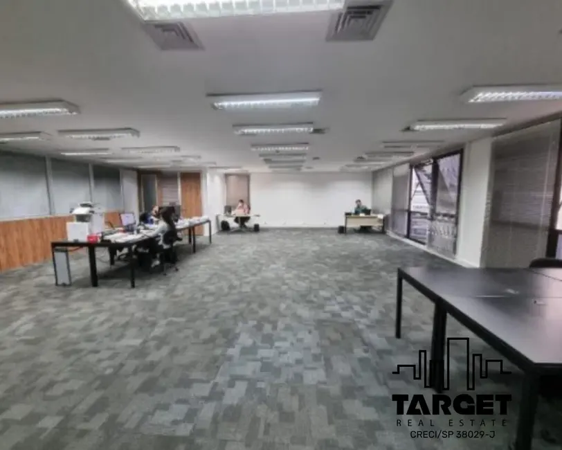 Loja à venda e para alugar, 972m2 em Vila Olímpia, São Paulo - SP - imagem 8 Foto 8 de Loja à venda e para alugar, 972m2 em Vila Olímpia, São Paulo - SP