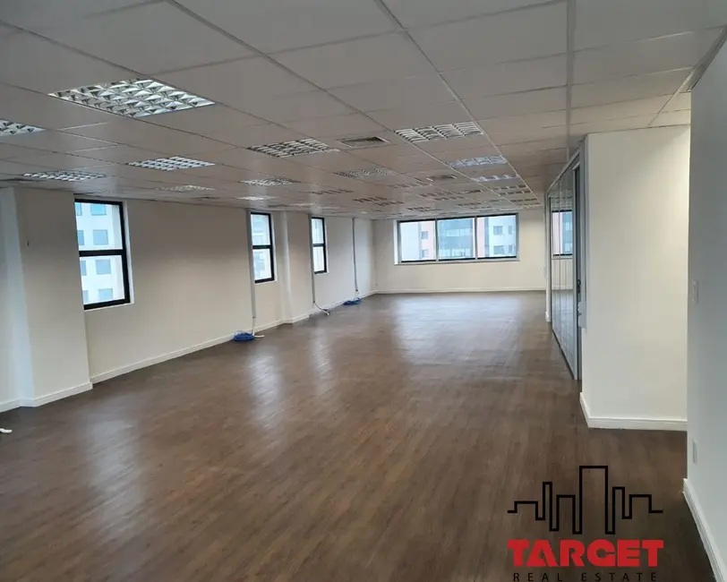 Loja à venda e para alugar, 770m2 em Vila Olímpia, São Paulo - SP - imagem 8 Foto 8 de Loja à venda e para alugar, 770m2 em Vila Olímpia, São Paulo - SP