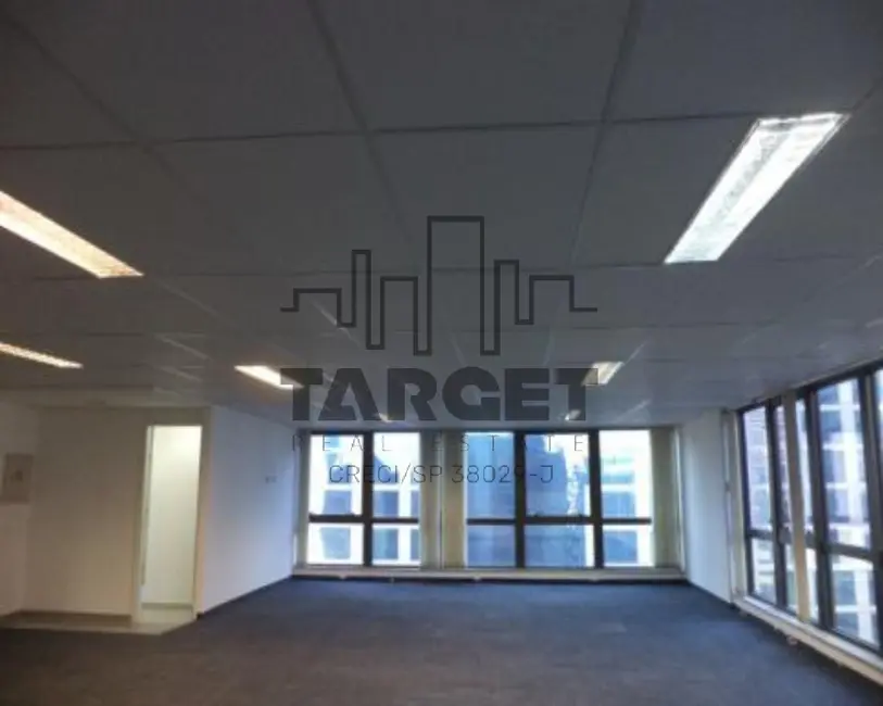 Loja para alugar, 826m2 em São Paulo - SP - imagem 1 Foto 1 de Loja para alugar, 826m2 em São Paulo - SP