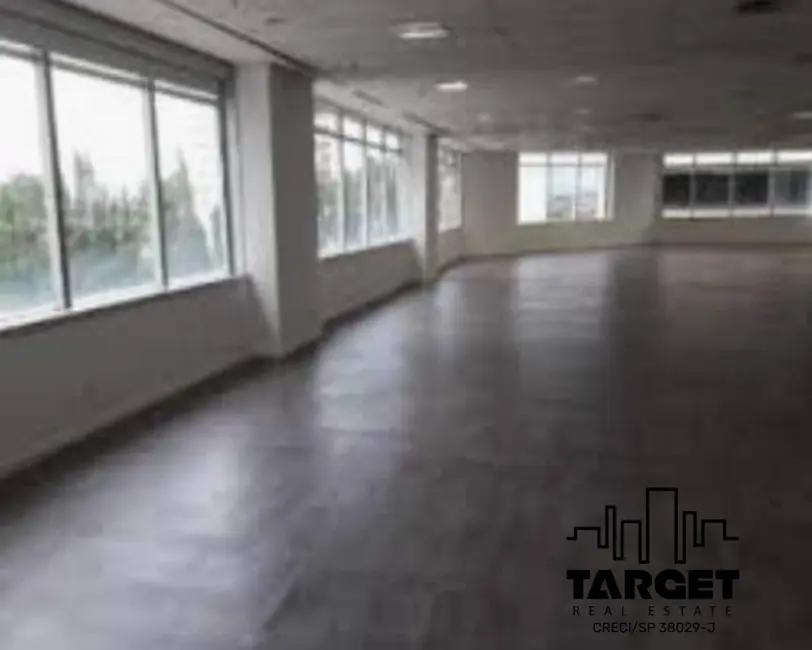 Loja para alugar, 680m2 em Barueri - SP - imagem 3 Foto 3 de Loja para alugar, 680m2 em Barueri - SP