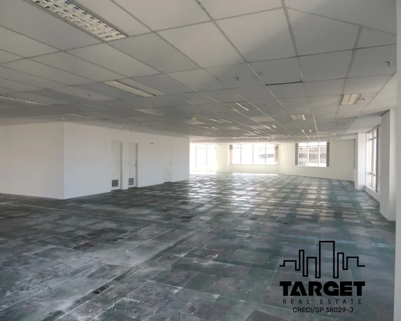 Loja para alugar, 680m2 em Barueri - SP - imagem 8 Foto 8 de Loja para alugar, 680m2 em Barueri - SP