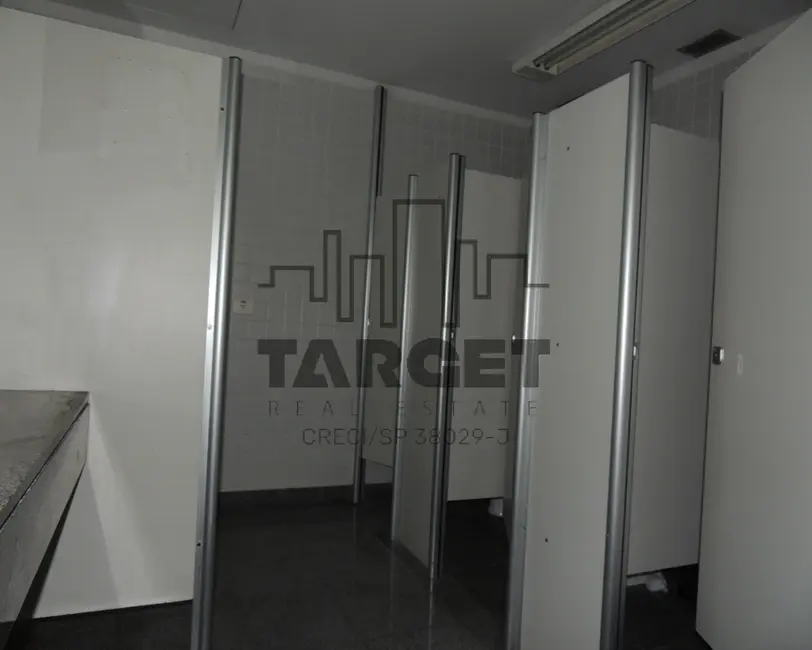 Foto 9 de Loja para alugar, 680m2 em Barueri - SP