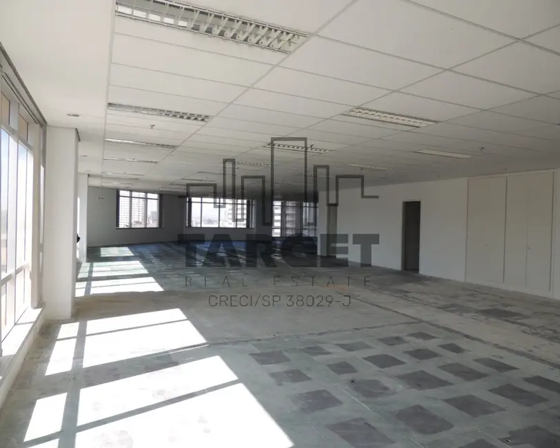 Foto 6 de Loja para alugar, 680m2 em Barueri - SP