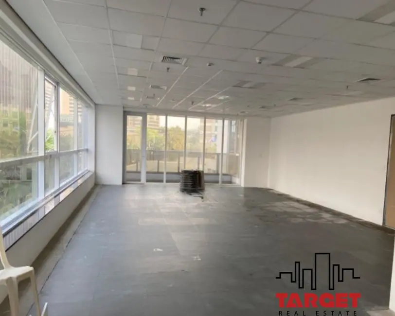 Loja para alugar, 400m2 em Jardim das Acácias, São Paulo - SP - imagem 9 Foto 9 de Loja para alugar, 400m2 em Jardim das Acácias, São Paulo - SP