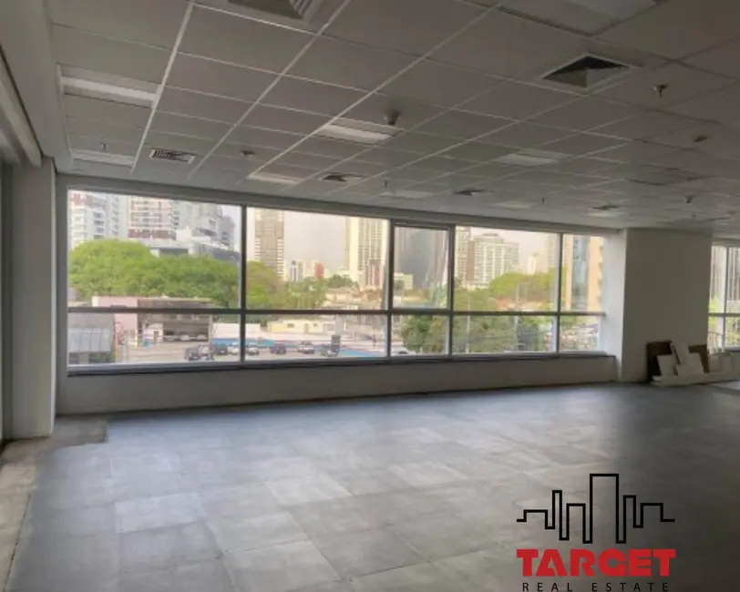 Loja para alugar, 400m2 em Jardim das Acácias, São Paulo - SP - imagem 3 Foto 3 de Loja para alugar, 400m2 em Jardim das Acácias, São Paulo - SP