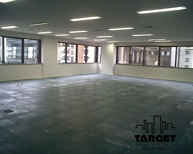 Loja para alugar, 500m2 em São Paulo - SP - imagem 1 Foto 1 de Loja para alugar, 500m2 em São Paulo - SP