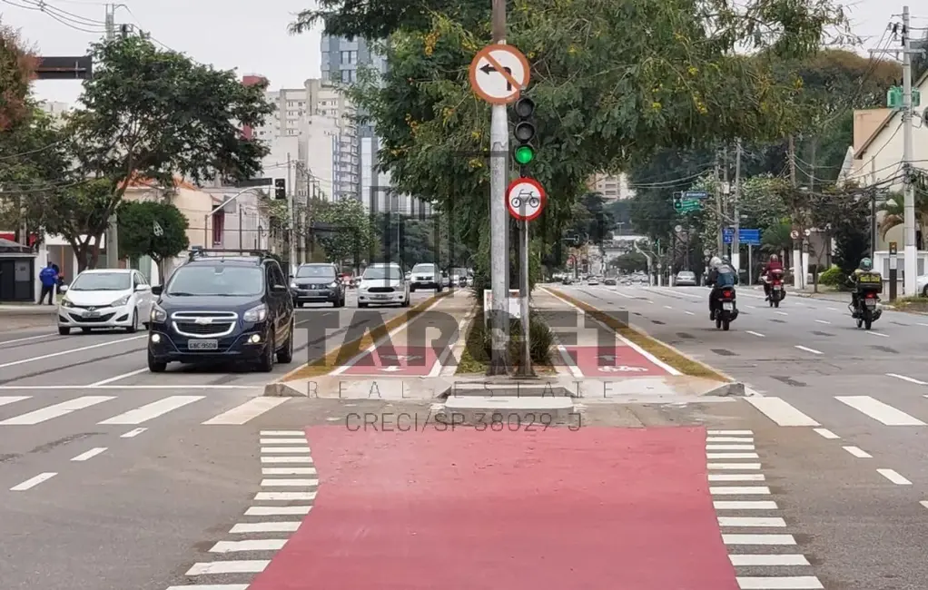 Loja à venda e para alugar, 2820m2 em Pinheiros, São Paulo - SP - imagem 8 Foto 8 de Loja à venda e para alugar, 2820m2 em Pinheiros, São Paulo - SP