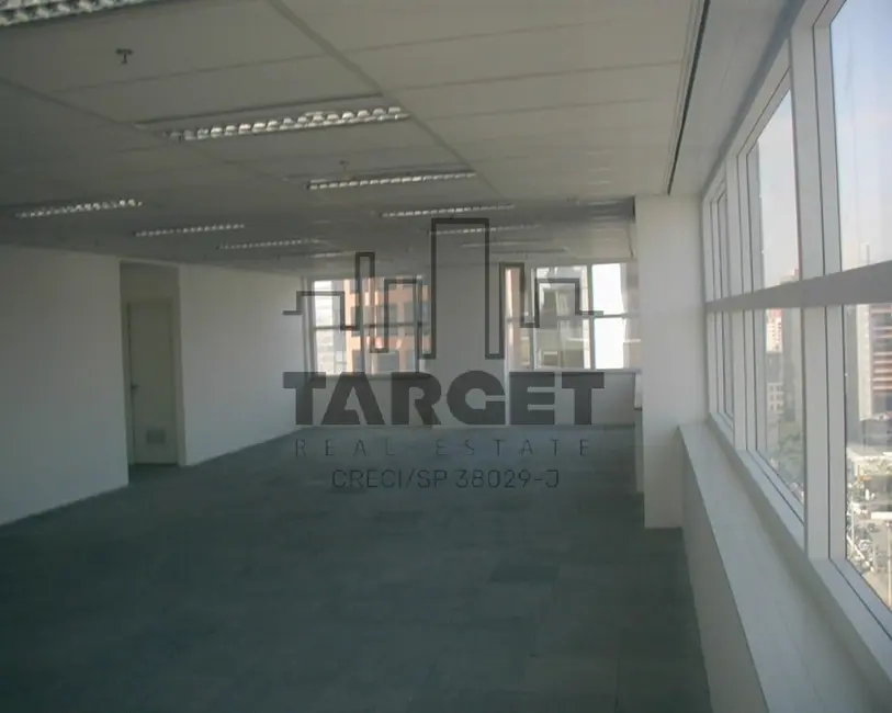 Foto 4 de Loja para alugar, 897m2 em Vila Olímpia, São Paulo - SP