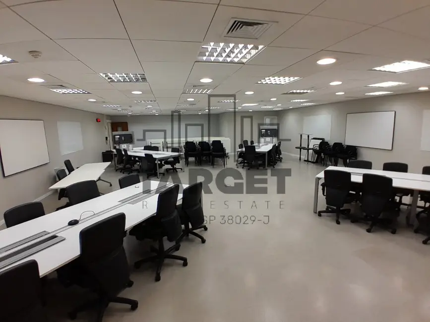 Loja para alugar, 1050m2 em Jardim São Luís, São Paulo - SP - imagem 3 Foto 3 de Loja para alugar, 1050m2 em Jardim São Luís, São Paulo - SP