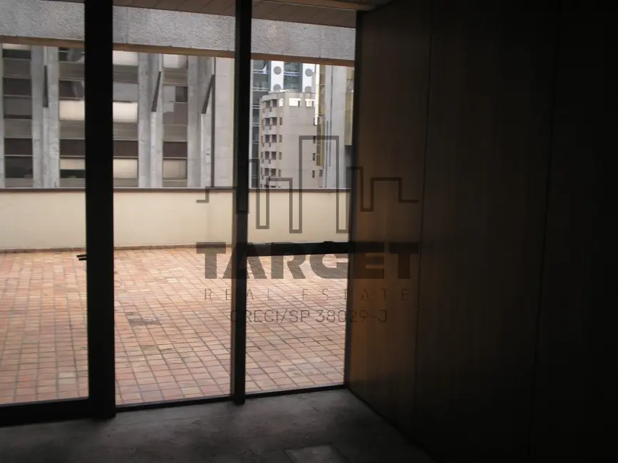 Loja à venda e para alugar, 4220m2 em Cidade Monções, São Paulo - SP - imagem 1 Foto 1 de Loja à venda e para alugar, 4220m2 em Cidade Monções, São Paulo - SP