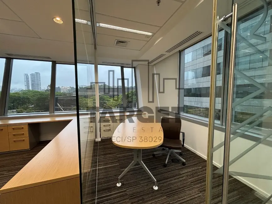 Foto 2 de Loja para alugar, 1850m2 em Vila Gertrudes, São Paulo - SP