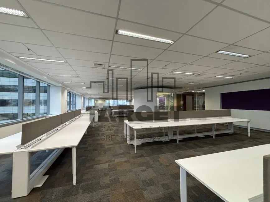 Foto 2 de Loja para alugar, 1900m2 em Vila Gertrudes, São Paulo - SP