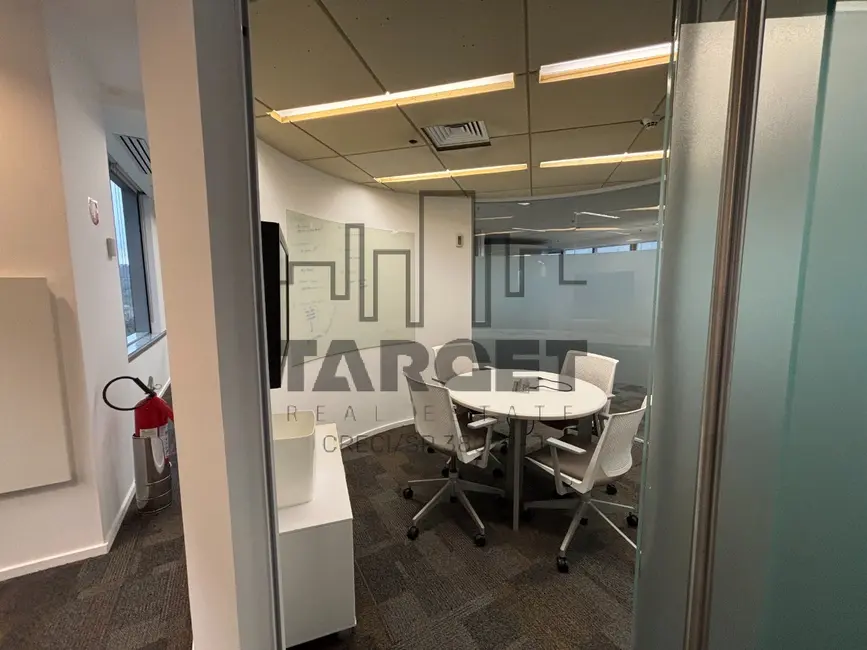 Loja para alugar, 1890m2 em Vila Gertrudes, São Paulo - SP - imagem 8 Foto 8 de Loja para alugar, 1890m2 em Vila Gertrudes, São Paulo - SP