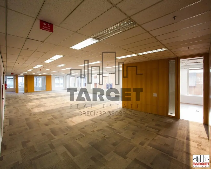 Loja para alugar, 915m2 em São Paulo - SP - imagem 1 Foto 1 de Loja para alugar, 915m2 em São Paulo - SP