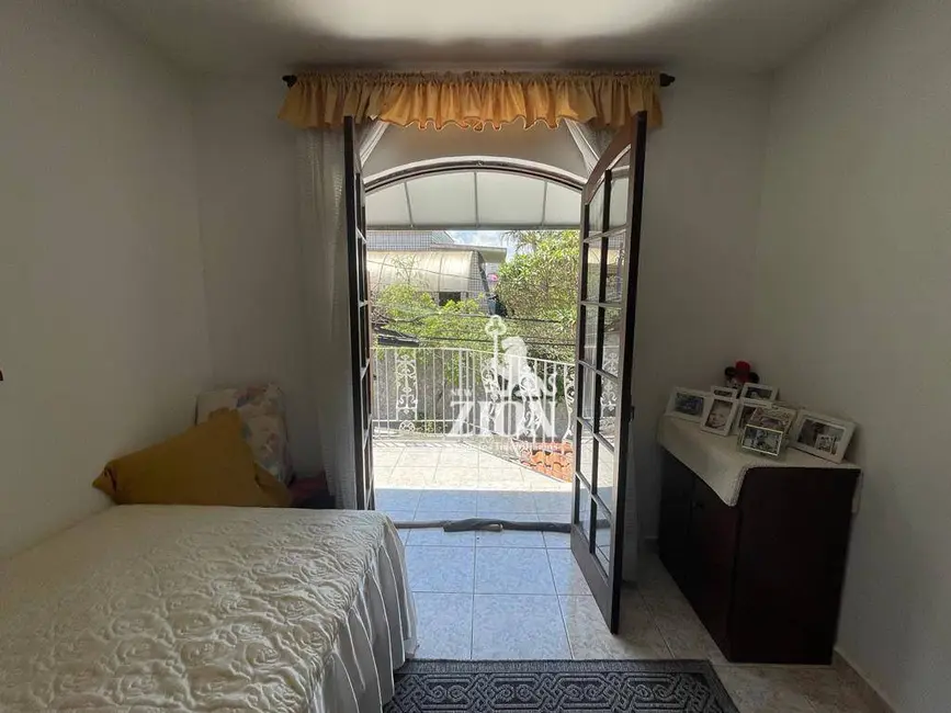 Foto 3 de Sobrado com 4 quartos à venda, 110m2 em Vila Irmãos Arnoni, São Paulo - SP