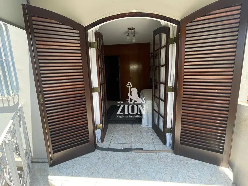 Foto 2 de Sobrado com 4 quartos à venda, 110m2 em Vila Irmãos Arnoni, São Paulo - SP