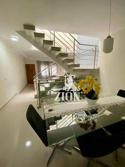 Sobrado com 3 quartos à venda, 180m2 em Vila Gustavo, São Paulo - SP - imagem 4 Foto 4 de Sobrado com 3 quartos à venda, 180m2 em Vila Gustavo, São Paulo - SP