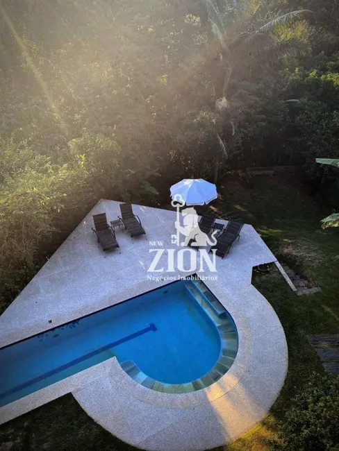 Foto 3 de Sobrado com 3 quartos à venda, 1323m2 em Carapicuiba - SP