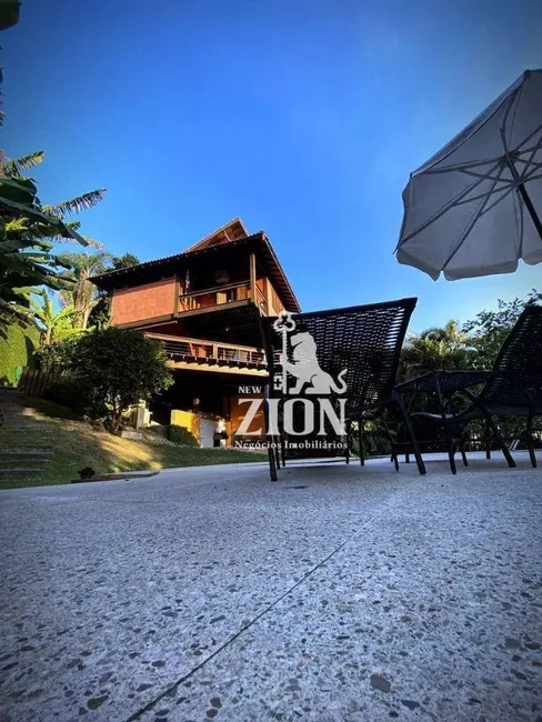 Foto 1 de Sobrado com 3 quartos à venda, 1323m2 em Carapicuiba - SP