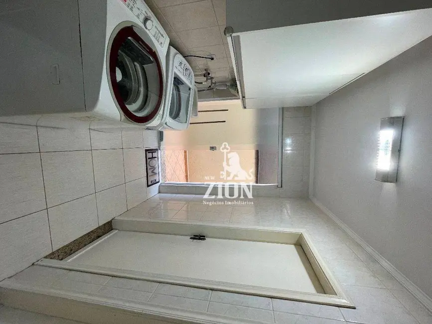 Foto 8 de Casa com 3 quartos à venda, 155m2 em Vila Vitório Mazzei, São Paulo - SP