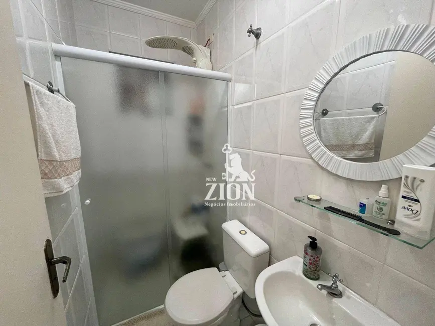 Foto 6 de Casa com 3 quartos à venda, 155m2 em Vila Vitório Mazzei, São Paulo - SP
