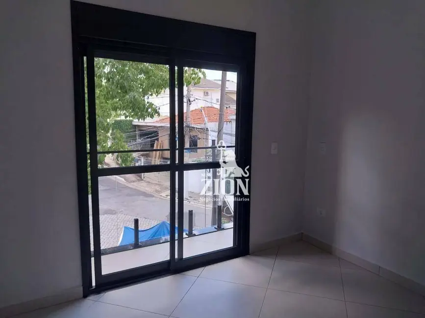 Sobrado com 3 quartos à venda, 200m2 em Jardim São Paulo(Zona Norte), São Paulo - SP - imagem 9 Foto 9 de Sobrado com 3 quartos à venda, 200m2 em Jardim São Paulo(Zona Norte), São Paulo - SP