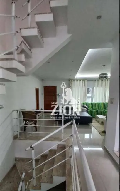 Foto 3 de Sobrado com 3 quartos à venda, 186m2 em Vila Irmãos Arnoni, São Paulo - SP