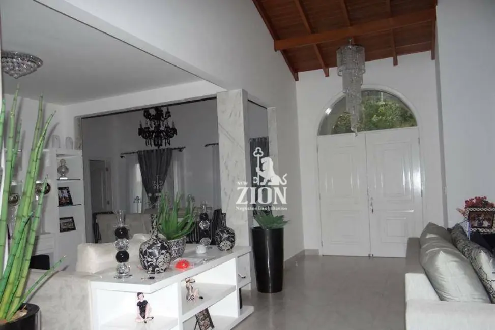 Foto 3 de Casa de Condomínio com 4 quartos à venda, 1000m2 em Mairipora - SP