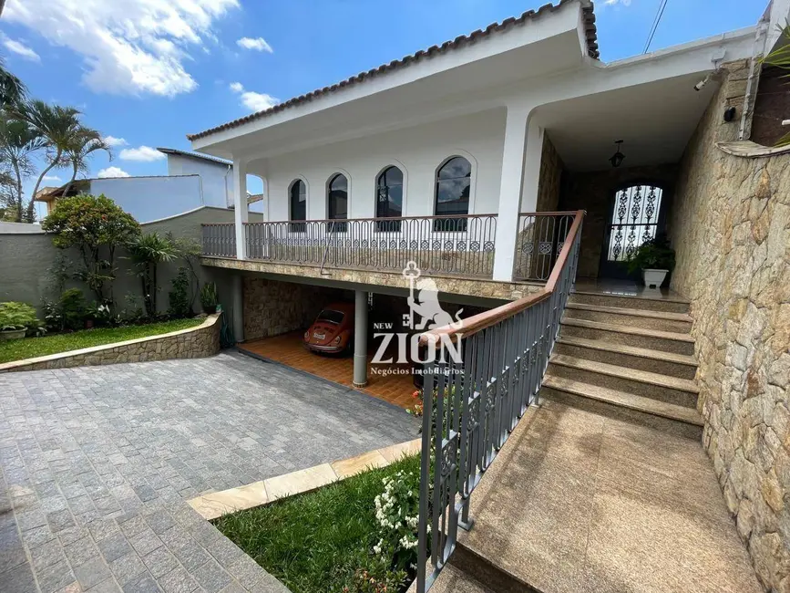 Foto 1 de Casa com 3 quartos à venda, 335m2 em Jardim Leonor Mendes de Barros, São Paulo - SP