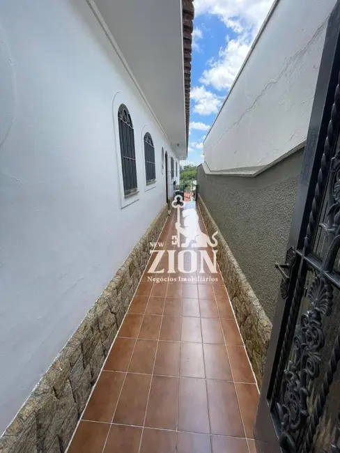 Foto 2 de Casa com 3 quartos à venda, 335m2 em Jardim Leonor Mendes de Barros, São Paulo - SP