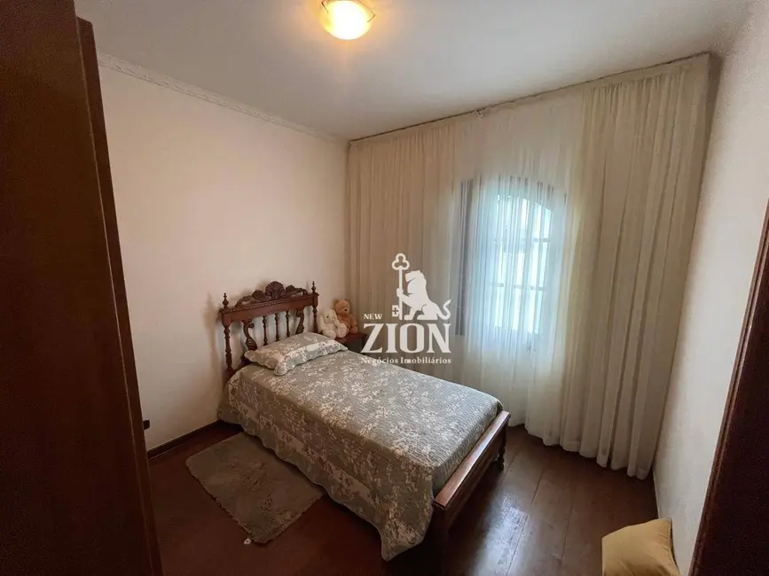 Foto 9 de Casa com 3 quartos à venda, 335m2 em Jardim Leonor Mendes de Barros, São Paulo - SP